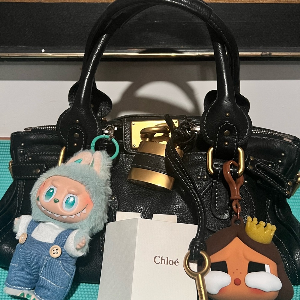 Chloé Black Leather Handbag with Gold Accents